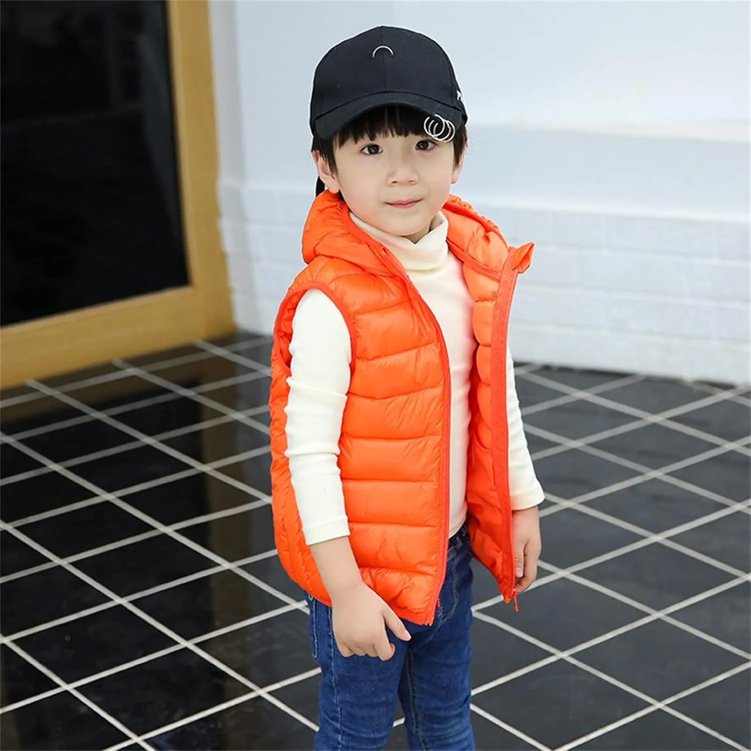 Boys Girls Winter Hooded Puffer Vest Kids Lightweight Sleeveless Puffer Jacket Packable Quilted Vest Padded Down Coat