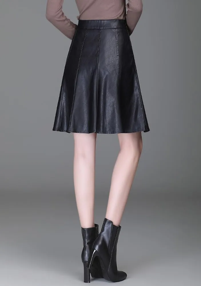 chouyatou Women's High Waisted Faux Leather Pleated Skirt A Line Knee Length Business Casual Midi Skirt